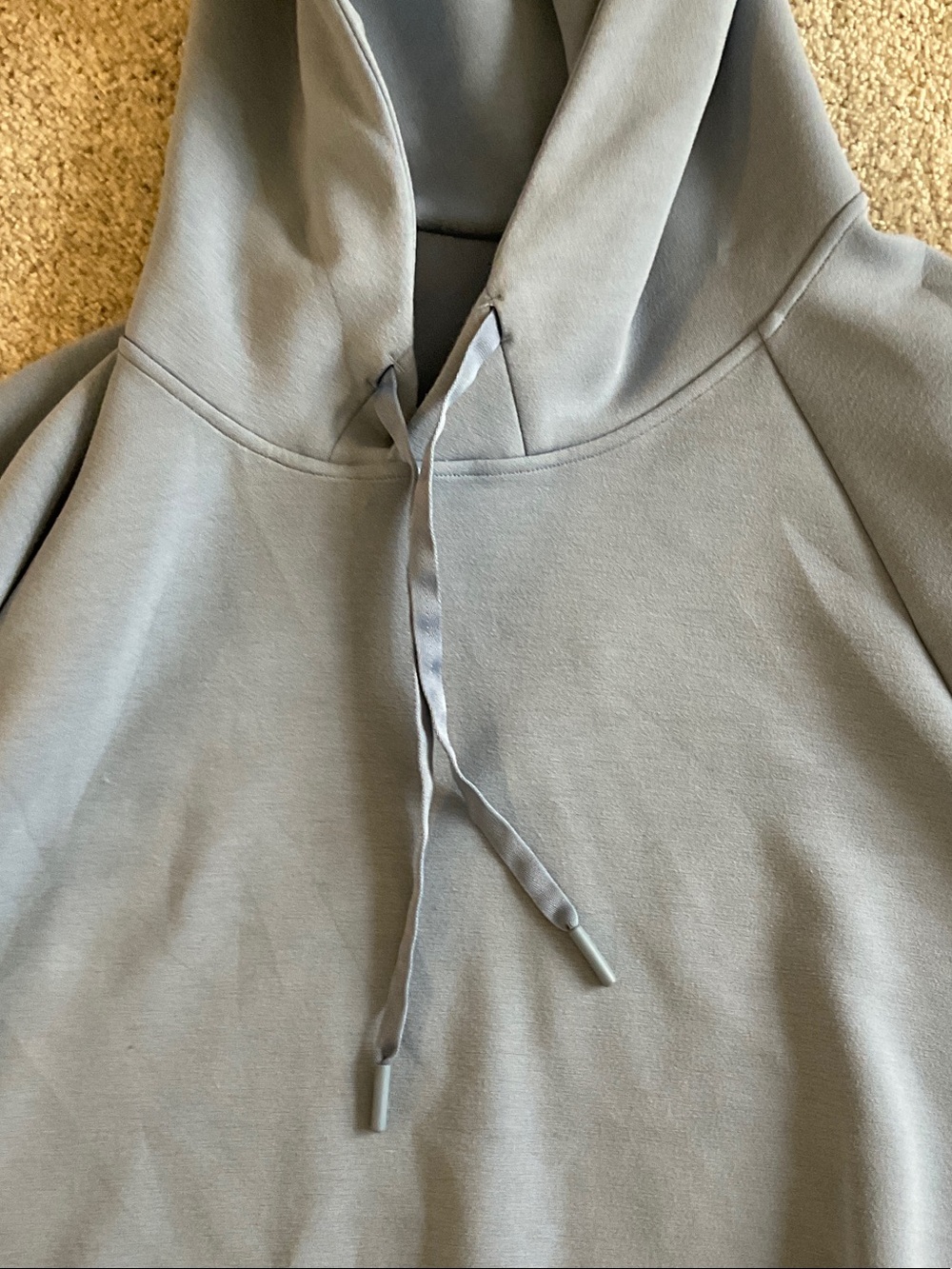 lululemon athletica Men's Light Blue Hooded Pullover - Picture 4 of 8